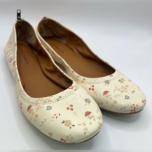 Lucky Brand Floral Cream Loafers- Size:11M, Zipper-left heel broke,can be‎ glued